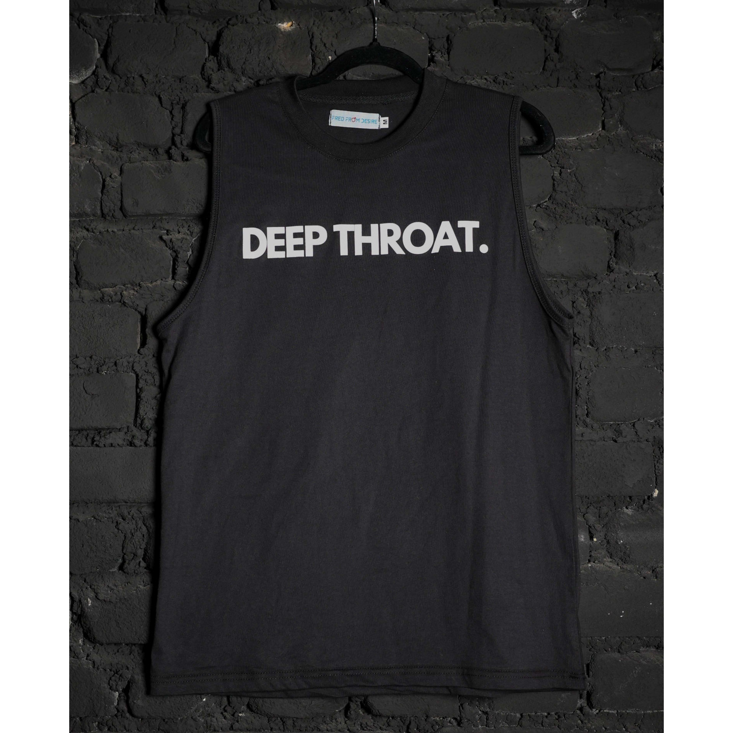 T-shirt  débardeur "DEEP THROAT." noir, coupe ajustée 100% coton
