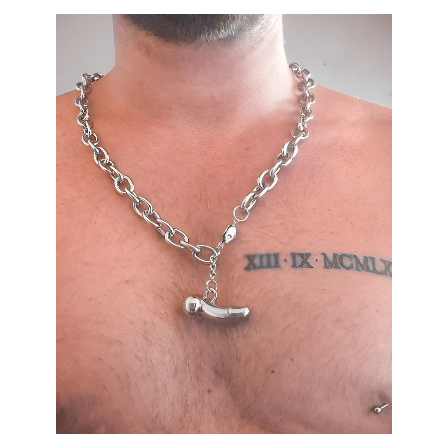 Collier fétiche dildo Bijou queer provocant | Fred from Desire