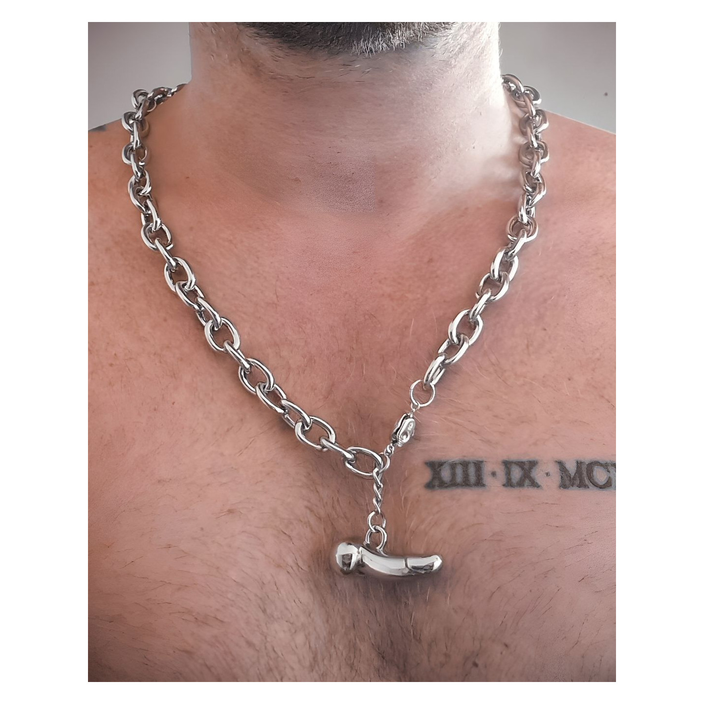 Collier fétiche dildo Bijou queer provocant | Fred from Desire